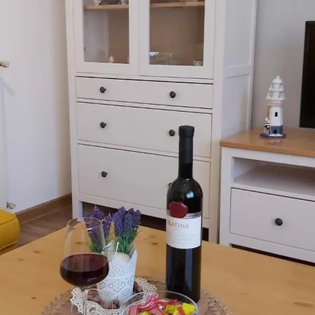 In 43066 Apartment
